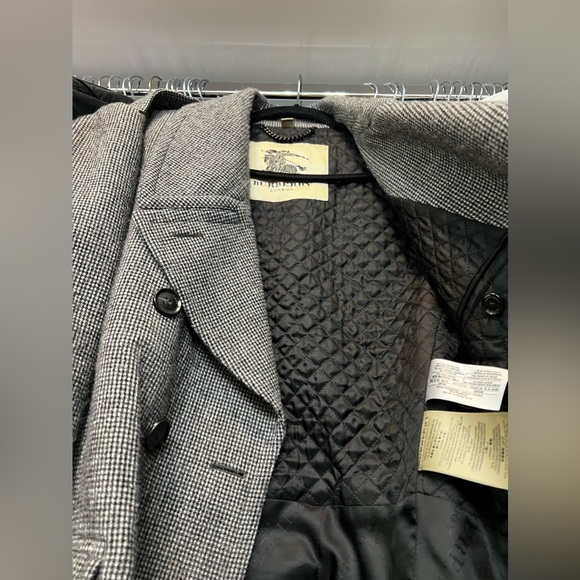 Men’s Size 52 Burberry Wool Jacket! 100% authentic - Picture 16 of 16